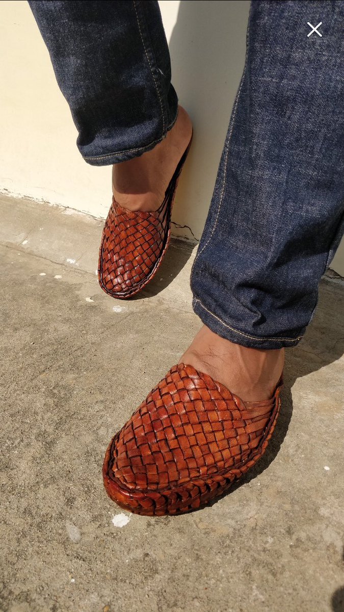 Thekarigar's tweet photo. This is our High runner, we have sold multiple units of this leather woven mules, it’s beautifully handcrafted in pure leather, why don’t you grab your pair now??? #leathermules #MHHSBD #karigarofficial #leatherstuff #handmadeleather #smallbusinessowner #smallbusiness #flatshoes https://t.co/jdjfdHPuMa