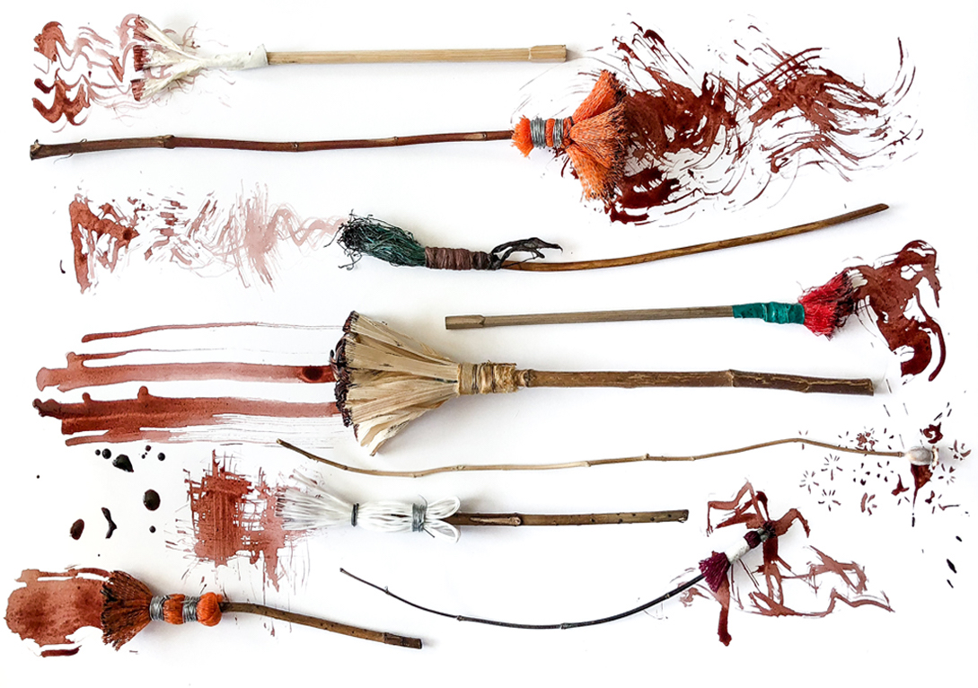 LandmarkArts's tweet photo. A couple of places left for these @ModernEccentric online workshops on Wed (mark-making &amp; handmade brushes) &amp; Thurs (art books &amp; journals); grab them while you can! https://t.co/uTF2voOzbF 
#bookart #onlineworkshop #handmadebrushes #textilesfair #landmarkartscentre https://t.co/U1htOFIFYB