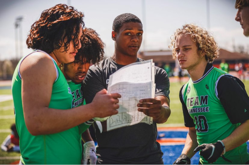 LindsayJerniga5's tweet photo. Ethan loving 7v7..He eats, sleeps and dreams of Football!! What a joy to watch him do what he loves!! https://t.co/FtqSFktpNT
