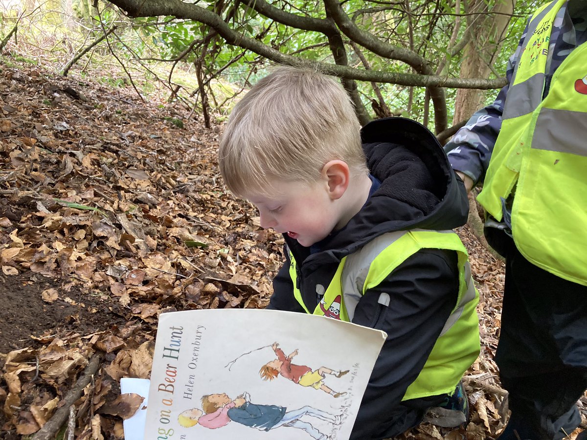 BarrhillPrimary's tweet photo. The EYC went on a bear hunt today. Loads of fun! We can’t go over it. We can’t go under it. Oh no! We’ve got to go through it! 🐻 https://t.co/5sb9E9hWch
