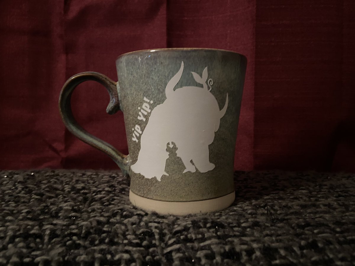 Wylde__Flower's tweet photo. “Yip Yip!” Another Avatar themed mug. If you would like a custom made mug message me! I usually charge $10. #appa #avatar #avatarthelastairbender #appamug #yipyip #aang #momo #custom #custommug #vinyl #customvinyl #mug #smallbusiness #cksmolcrafts #cksmolcraft https://t.co/WClpPEd3Rg