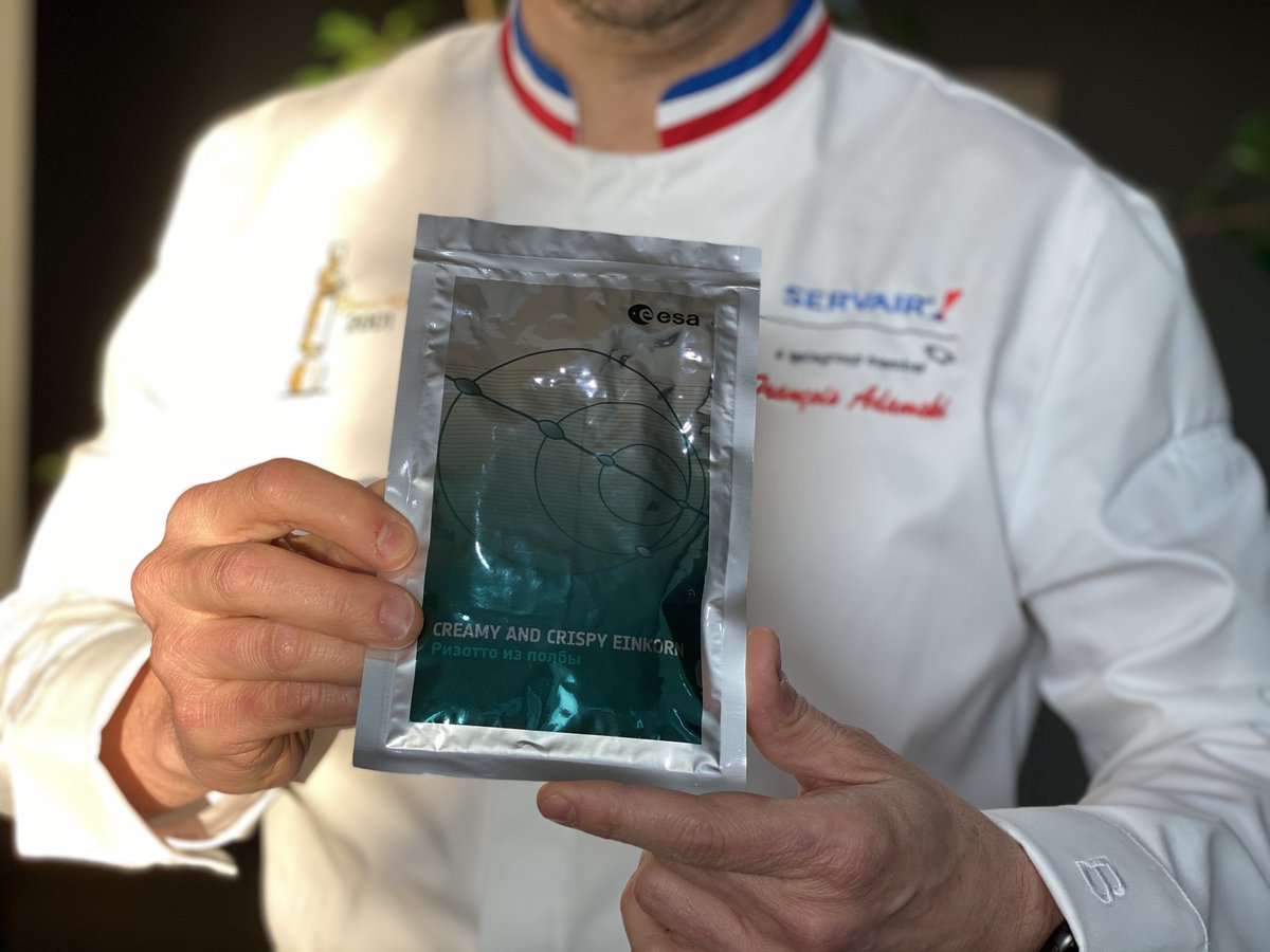 [L’actu du Studio Culinaire]
<a href="/FrancoisAdamski/">François Adamski</a>, MOF, Bocuse d’Or et Corporate Chef @Servair a préparé un menu gastronomique pour l’astronaute Thomas Pesquet <a href="/Thom_astro/">Thomas Pesquet</a> lors de sa prochaine mission spatiale #MissionAlpha le 22 Avril 2021.
servair.fr/communique_de_…
#ESA #Gastronomie