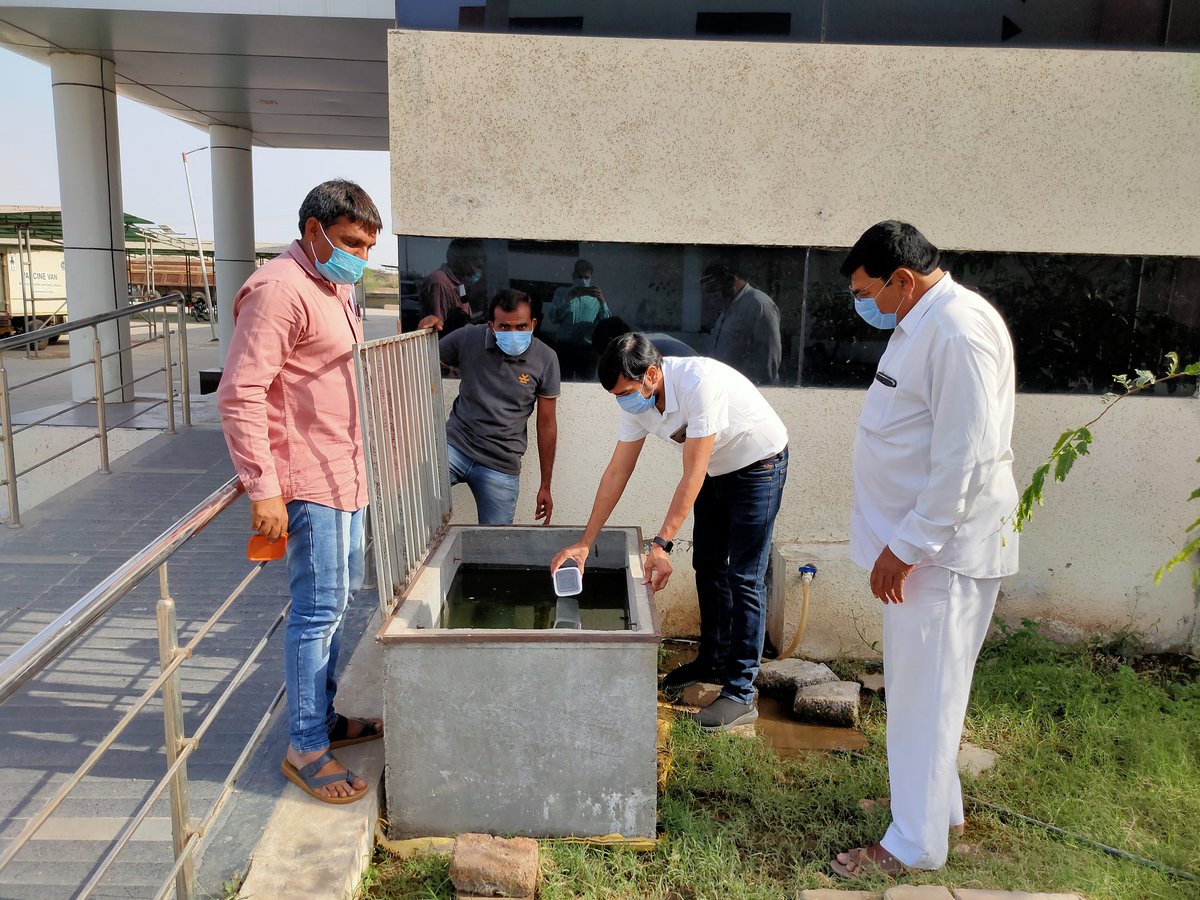 DmoDwarka's tweet photo. આજ રોજ જિલ્લા કક્ષાએ મેલેરિયા શાખા દ્વારા વાહકજન્ય રોગ અટકાયત માટે ઉપયોગી પોરાભક્ષક માછલીની હેચરીની શરૂઆત માન.મુખ્ય જિલ્લા આરોગ્ય અધિકારીશ્રી અને જિલ્લા મેલેરિયા અધિકારીના હસ્તે કરવામાં આવી @COLLECTORDWK @ddodevbdwarka @info_dbd @GujHFWDept @nvbdcpmohfw @JpShivahare @NHMGujarat https://t.co/ioWnKi55SO