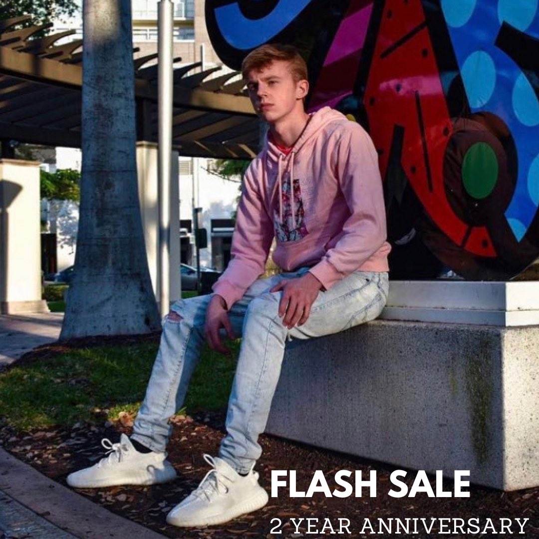 introspectv_'s tweet photo. 2 years ago today we started our journey. We set out to create an affordable streetwear brand that everyone could find something for themselves and use fashion as a form of self expression. As a thank you for all the support delivery 1 and 2 are at a massive discount!! Link below https://t.co/yWdZUFxAYk