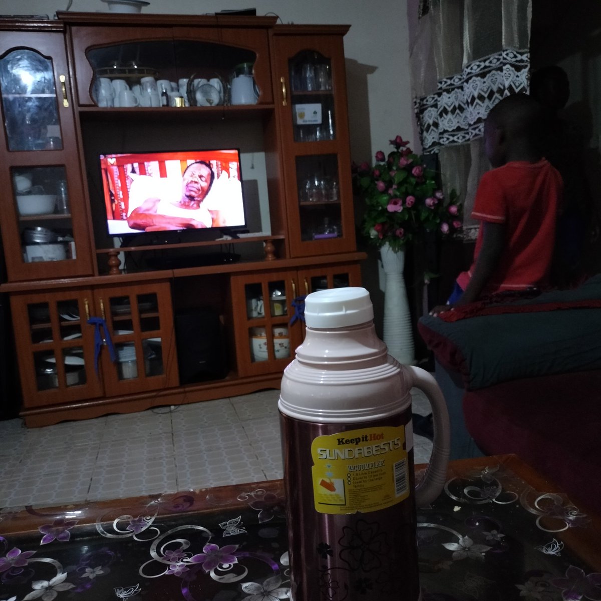 bilythesolution's tweet photo. #HiiKovuMtaipenda enjoying #kovuseries on @maishamagicplus
@Jiffypictures https://t.co/9m9mIoFAVc