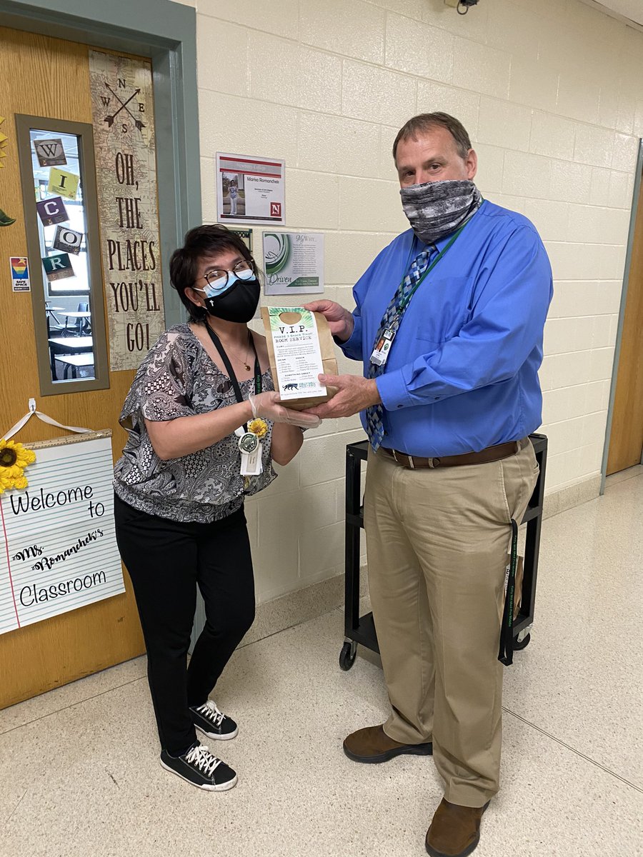 KMMPMPanthers's tweet photo. @DrRichardGriff1 delivering room service VIP Phase 3 snack treats to #KMMPM faculty &amp; staff! Welcome to all of our in-person students &amp; parents! We are glad you are here! @MrKauffmanMath @MrsAmyTeague @QuintersKMM @SchuldesScience @MsRomanchek @ParaDukeVamos @RichlandTwo https://t.co/iWh4eGMte5