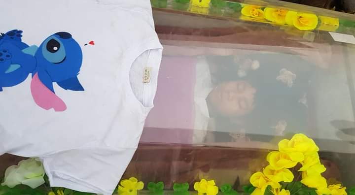 EithinzarMM's tweet photo. ကျမလေ စကားတွေတောင် ဆွံ့အ ကုန်ပါပြီ။ ဒီအဖိုးအခ ကို ငါတို့ပြန်ယူမှာပါ။ 

#WhatsHappeningInMyanmar #MyanmarMilitaryTerrorists #CrimesAgainstHumanity #BurmaCoup #SpringRevolution https://t.co/WeN3BtuWgA