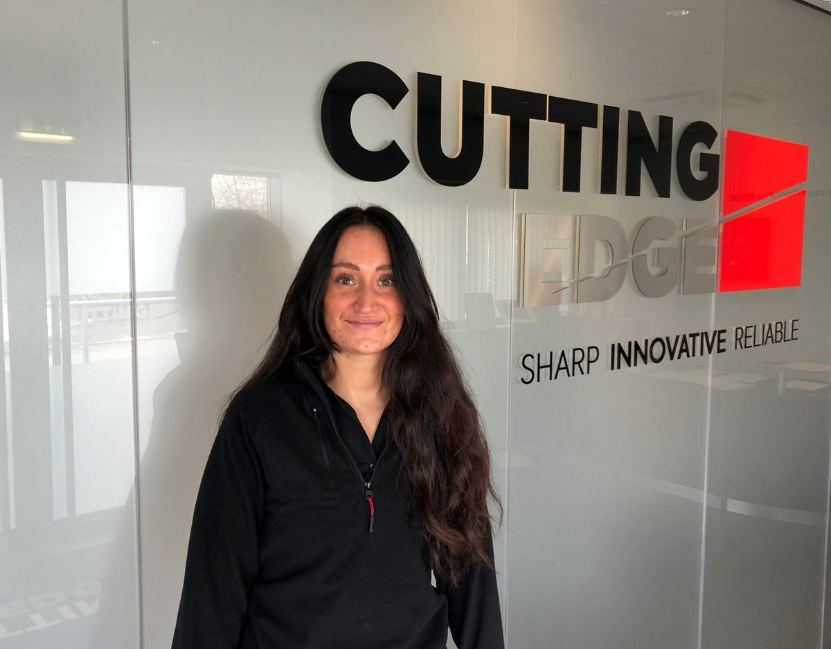 CES_cuttingedge's tweet photo. Pleased to announce more new recruits this month! We welcome Victoria Monk to Cutting Edge Services, as our new office administrator. Vicky will be supporting teams across the business and helping to improve the standards of services for all our customers. https://t.co/j8WW7eZtZe