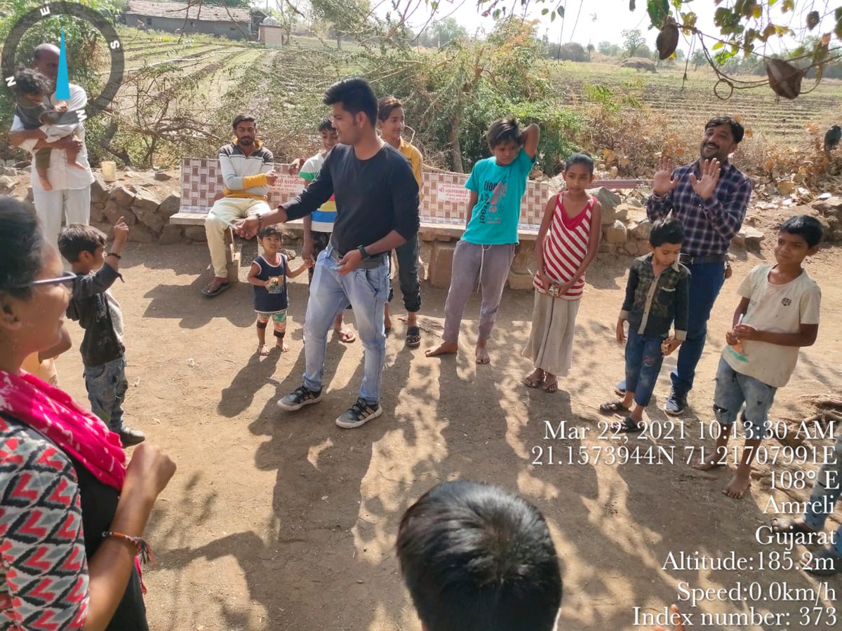 srsanghar's tweet photo. #Rasikbhai and #Hardikbhai, employees of @SSKK_VO in Nanudi village of Khamba taluka, played a game with the children today and gave information about #Childline1098 and #dentalprogram, especially about #education. Khambha's team also took part in it. https://t.co/l1lTOsxm02