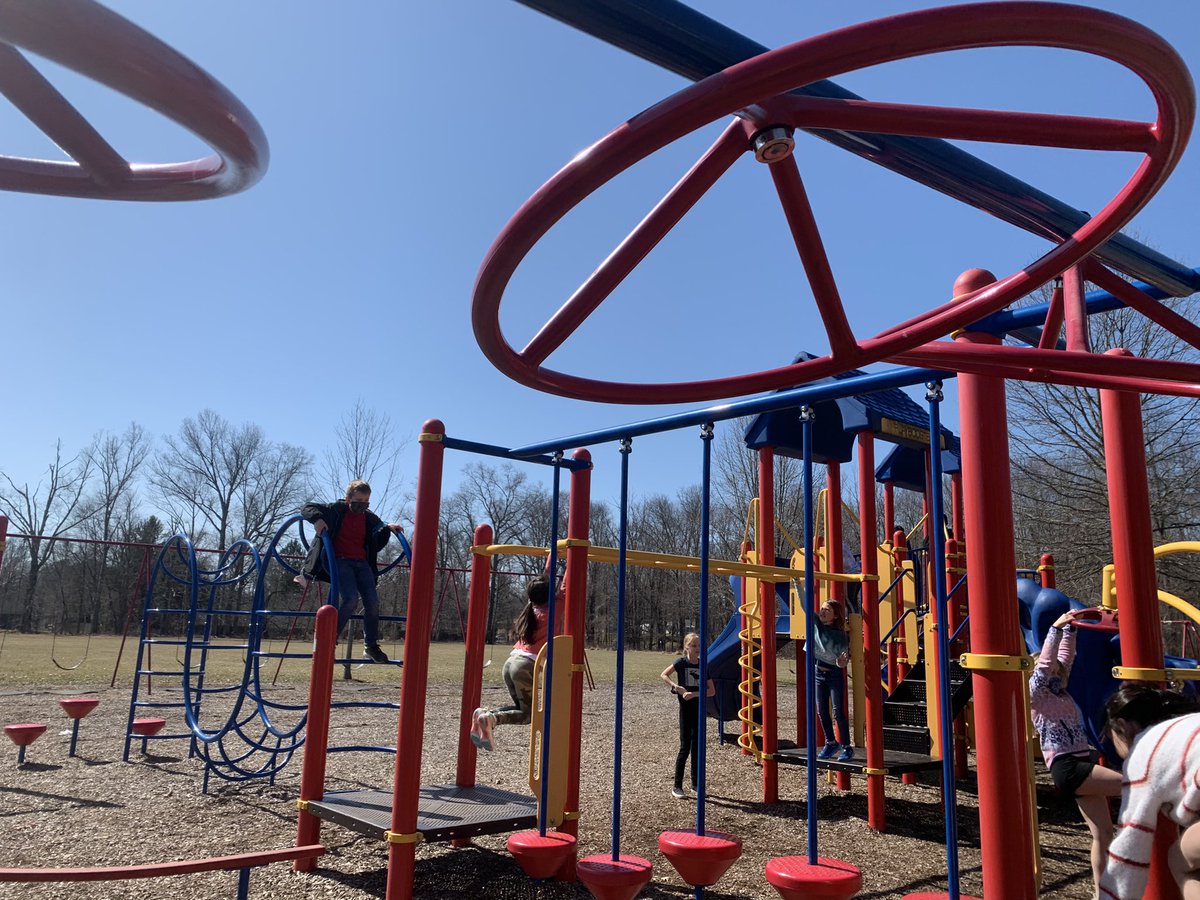 MsNicoleNoonan's tweet photo. Such beautiful weather to be back together as a class!! https://t.co/SLkzXkohAk