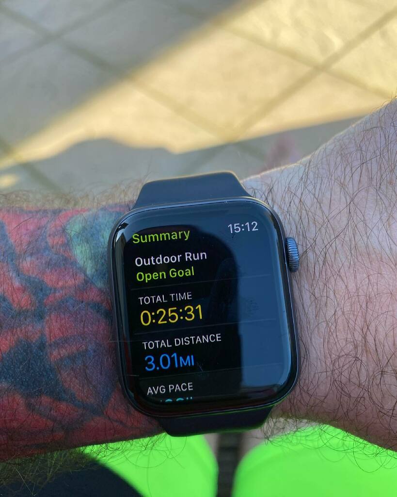 CombatPhot's tweet photo. I’m getting too old for this malarkey! 🥵
🏃🏻♂️🏃🏻♂️🏃🏻♂️🏃🏻♂️🏃🏻♂️🏃🏻♂️
#fitness #running #fatfighter #fatdad #fitdad #tireddad #dadbod https://t.co/tdzzzDoalZ https://t.co/JHmgHYjHOc