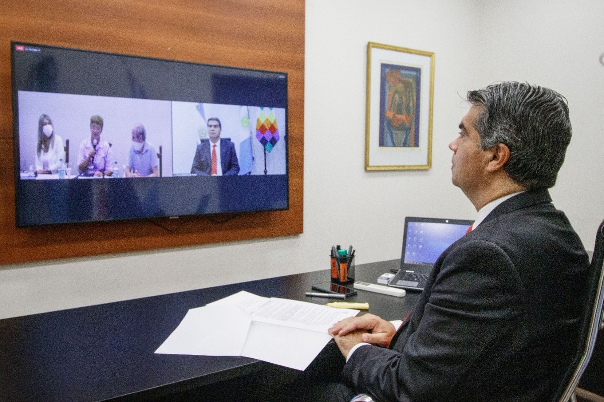 Participamos del acto por el Día Mundial de los bosques.

En este contexto firmamos convenios de cooperación entre el <a href="/iifa_chaco/">IIFA Chaco</a>, el IAFEP, INTA y la <a href="/UNCAUSoficial/">Universidad Nacional del Chaco Austral</a> para la promoción y ejecución de proyectos que brinden solución a problemáticas forestales.