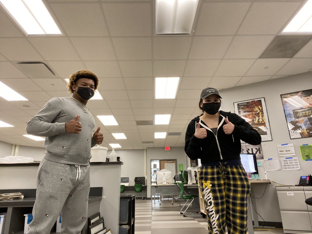 avabell112's tweet photo. PJ day !! #WBWinterfestWeek https://t.co/UCP8SoWqo9