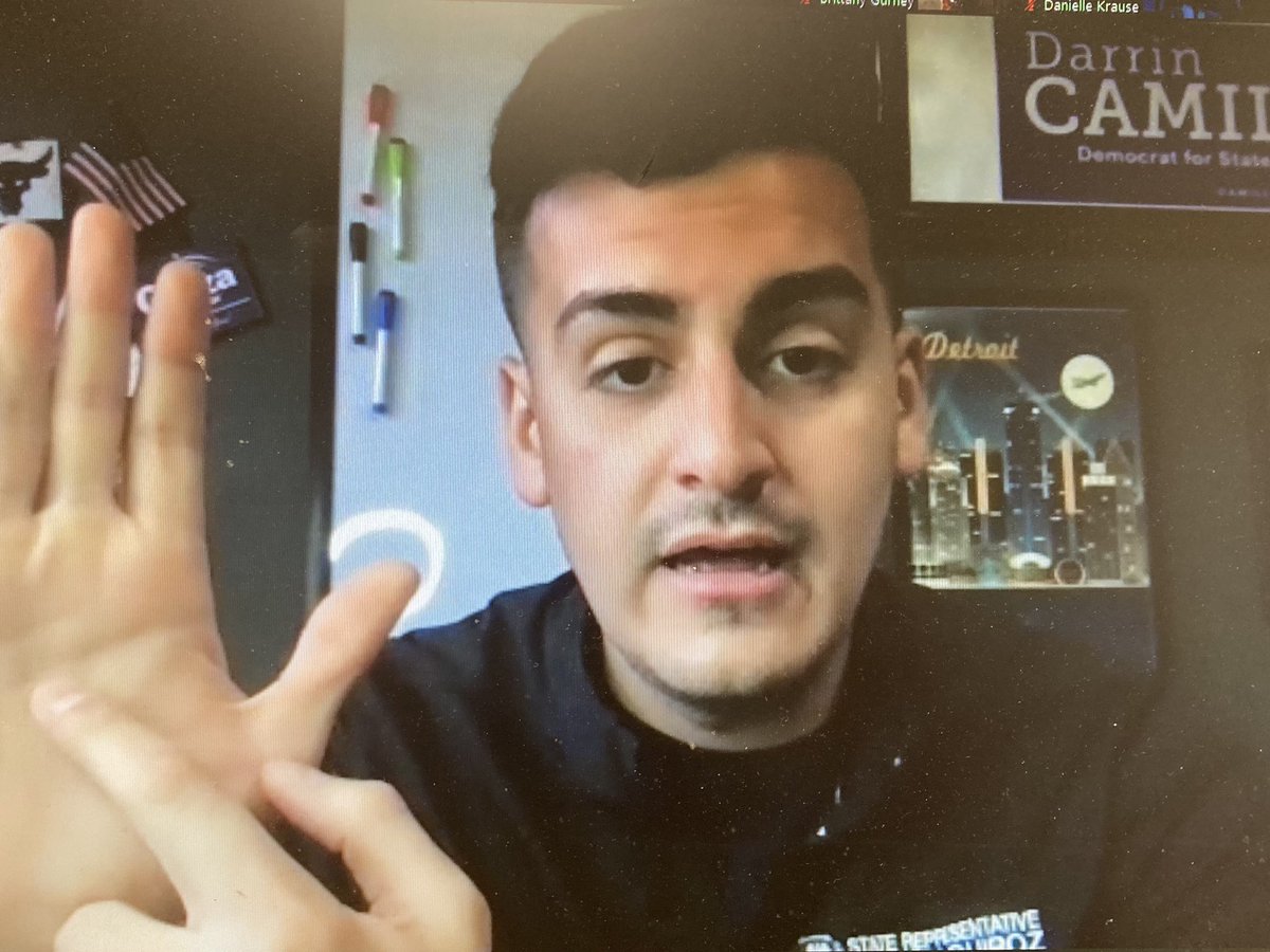 villak_villa's tweet photo. Thank you @darrincamilleri for sharing the importance of reading to us and for continuing to hear the voices of our Downriver families! #SpringIntoGSD #readingmonth #ourvoicesareheard https://t.co/rx5fpGXiDb