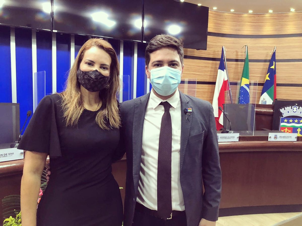Diegomesr's tweet photo. Desejo sucesso a Sheila Lemos que hoje (22/03) tomou posse como prefeita de Vitória da Conquista, após a vacância do cargo devido ao falecimento do prefeito @herzemgusmao.
Como ela mesma disse em seu discurso, "o trabalho vai continuar".
#pmvc https://t.co/MDAtAMw7eg