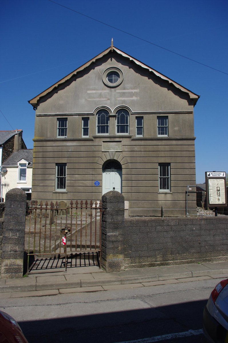 Yr wythnos hon – Yr Hen Dŷ Cwrdd. Achos ymneilltuol hynaf Cwm Cynon a phair radicaliaeth wleidyddol a gweithgaredd diwylliannol. Yn wehydd  o Sir Gaerfyrddin, penodwyd Tomos Glyn Cothi yn Weinidog Undodaidd cyntaf Cymru yno yn 1811.  
#addoldaicymru
ow.ly/MDD350E1rLH