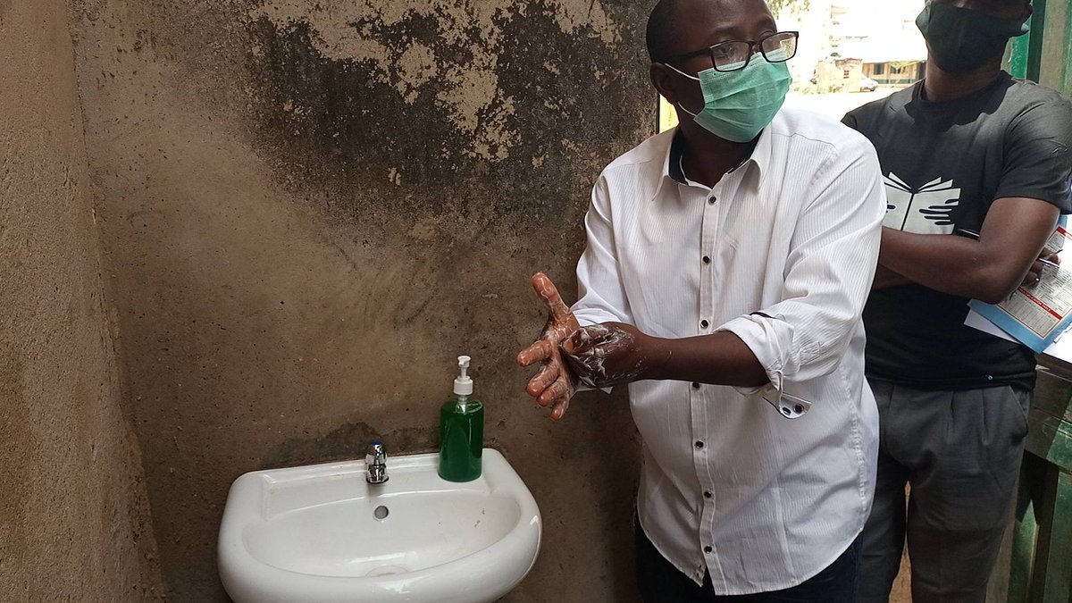 bookaclan's tweet photo. #WorldWaterDay ,we organized a hand hygiene seminar at LGEA Kigo road. We had Dr. Dennis Dogo, a public health expert come train the teachers on proper hand washing practices and the use of the WASH facilities we recently installed in the school.
@WorldConnectUS @Teach4Nigeria https://t.co/5ANdWY5fpf