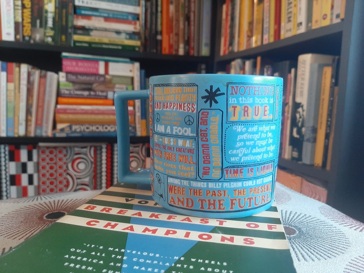 BurlOnLibrary's tweet photo. @alachualibrary @BtfdLibrary @natlibscot @ptbolibrary @BSPLibrary @hull_libraries @MCPLibrary @CarolStreamPL @oclslibrary @TampaHillsLib This is my mug today - not a #library mug, but it is a #bookmug! #nothinginthisbookistrue #MugMonday https://t.co/N99QXkBtvx