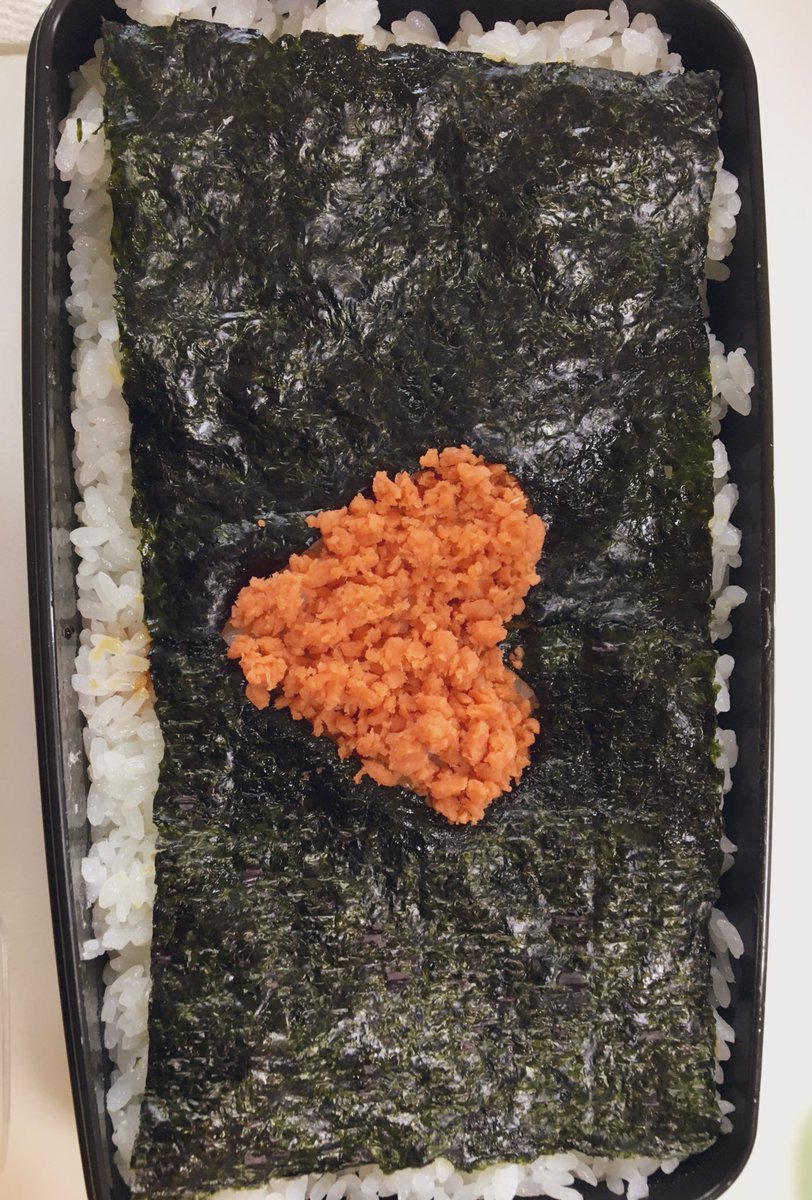 Yui 彼氏がお仕事頑張ってるから手作り弁当を差し入れました 張り切りすぎて量多くなったけど美味しいって言ってくれてよかった 手作り弁当 愛彼女弁当 焼肉 ハンバーグ トマト タコさんウインナー ブロッコリー アスパラベーコン巻き