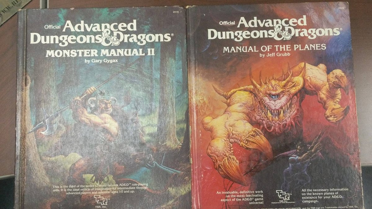 NnyHire's tweet photo. A co-worker lucked onto these and knowing my addiction was trying to give them to me. My soul will not allow me take advantage of his generosity. I need help #pricing these, so I can make a #fairoffer on them. Any #resources I can tap into for #gamingcollectables? #priceguide https://t.co/asKCyNyQgC