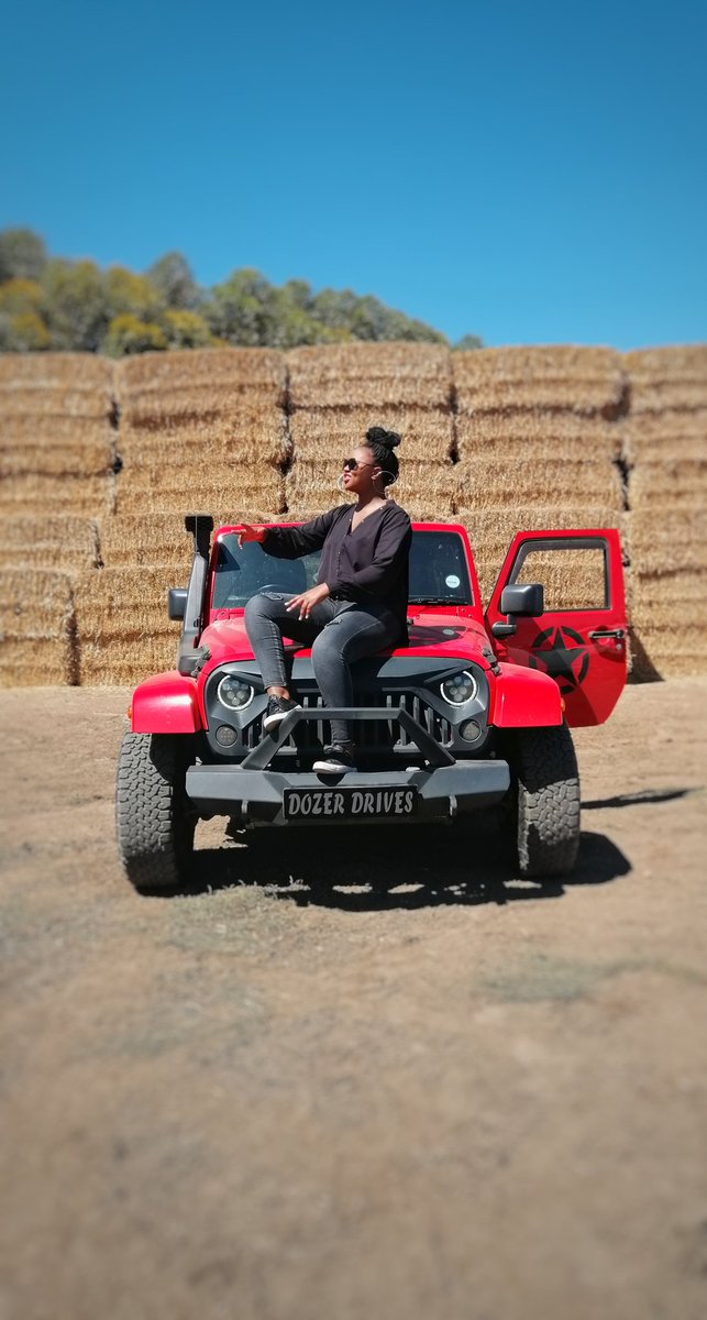 doughZAR's tweet photo. ..these chilled drives are always great, always cool to show people new roads that they never knew existed right in their backyards.. hope you had a swell time, Lungelo & friends!...
#DozerDrives #tellthemDOZERsentyou
#DriveToDefy https://t.co/wfg0IPyJBV