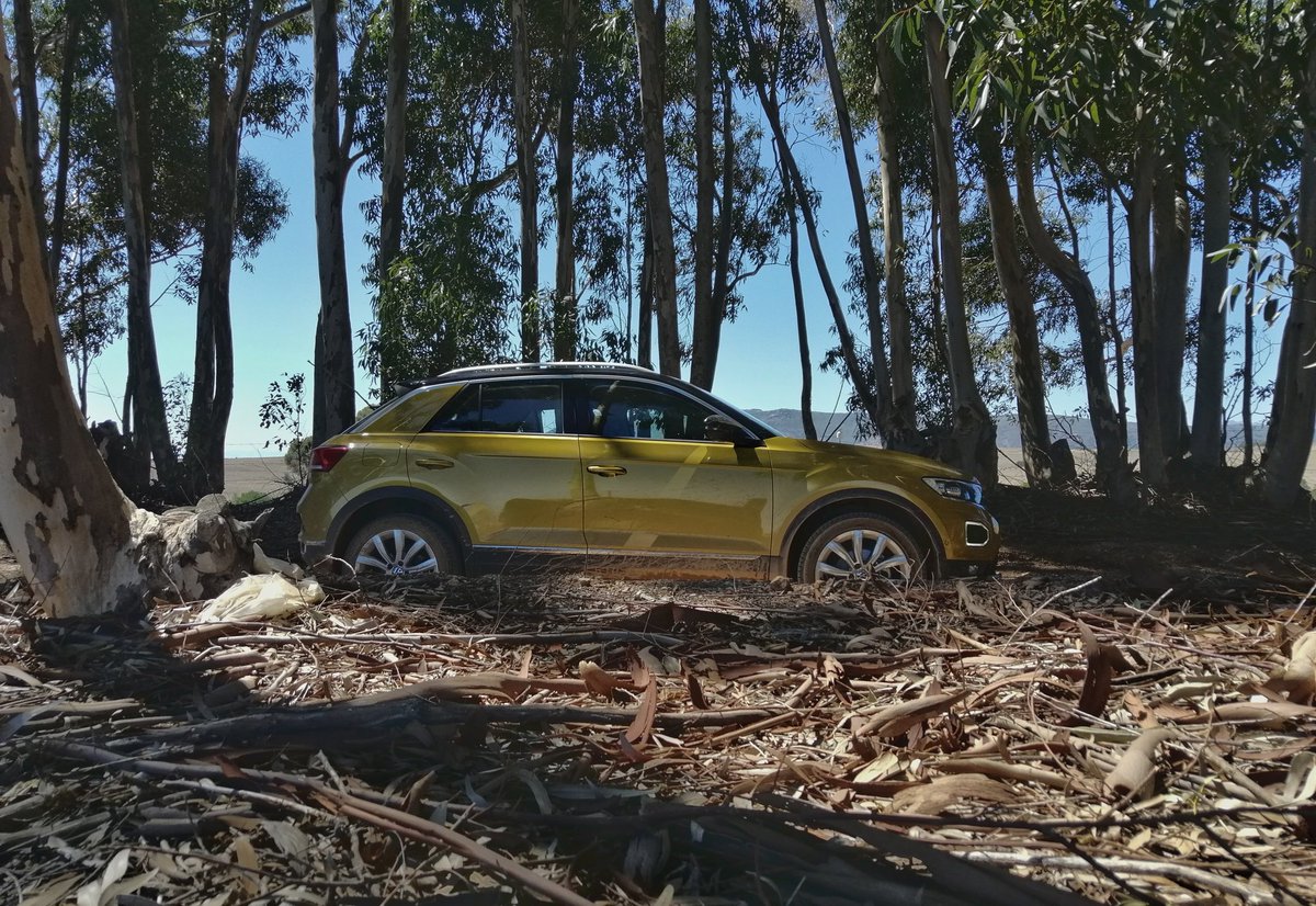 doughZAR's tweet photo. ..these chilled drives are always great, always cool to show people new roads that they never knew existed right in their backyards.. hope you had a swell time, Lungelo & friends!...
#DozerDrives #tellthemDOZERsentyou
#DriveToDefy https://t.co/wfg0IPyJBV