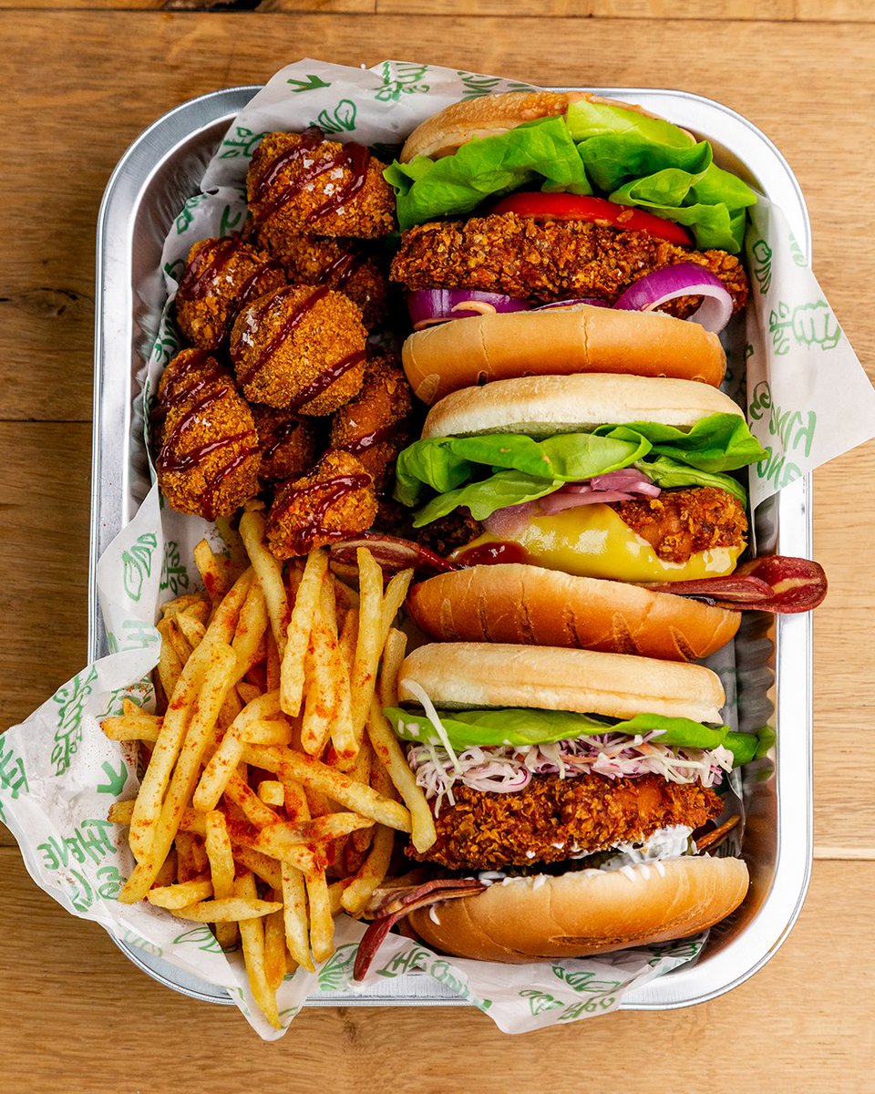VFCfood's tweet photo. Our #vegan fried chick*n burgers are flavour-stacked, protein-packed, and kinder to the planet (and chickens) 👌❤️

Stock up your freezer with meat not animals.

Buy #VFC now  >>> https://t.co/OyvcWaLmi7

#AllMeatNoAnimal #VeganFood #Veganism #KFC https://t.co/4gGXcsrQzp