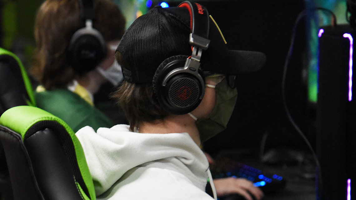 PointParkSports's tweet image. "A tough way for the season to end. The team fought hard...I couldn't be prouder of them." 

--@PPU_Esports Head Coach Chris Gaul on the first League of Legends season ending with a playoff appearance

🎮 Recap: bit.ly/3r8cDth
#1BigTeam #DowntownU
#GoPioneers #esports