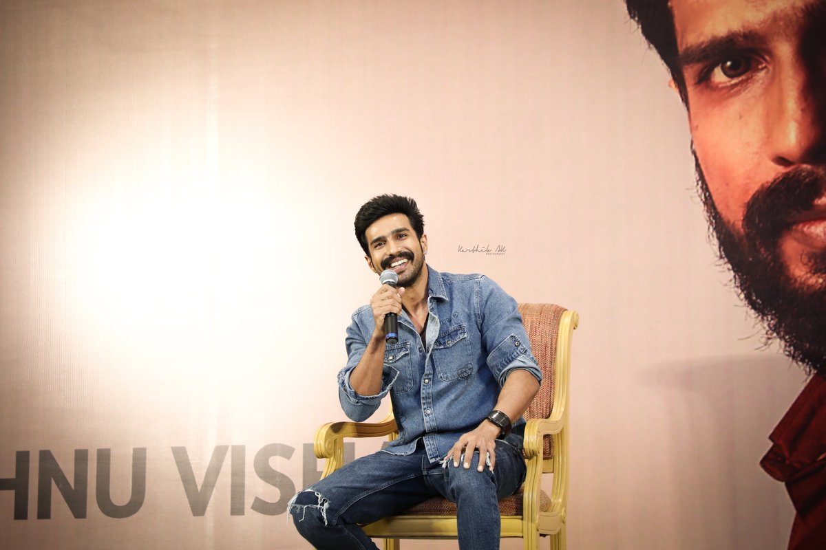karthikakphoto's tweet photo. The Striking @TheVishnuVishal at #VVpressmeet today 
.
shot by @karthikakphoto 

#VishnuVishal #mohandas #FIR #INN2 https://t.co/Rt0dDwC4Zt