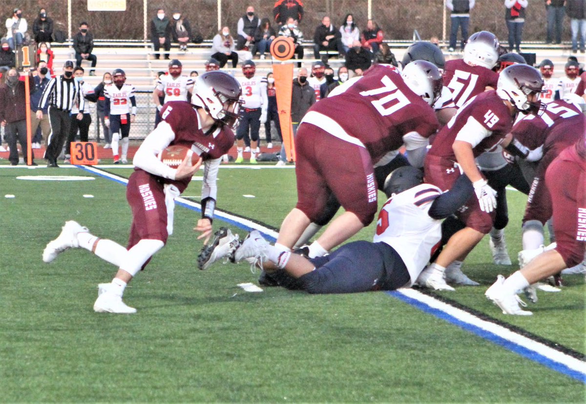 JoshThomson22's tweet photo. 🗳️ @lohudsports Week 1 High School Football Player of the Week 🗳️

It's time to vote!

🏈 See the finalists and let us know who you think is worthy. Our poll is LIVE on @lohud now: https://t.co/UEGJLArI6G https://t.co/70ErKOU6dV
