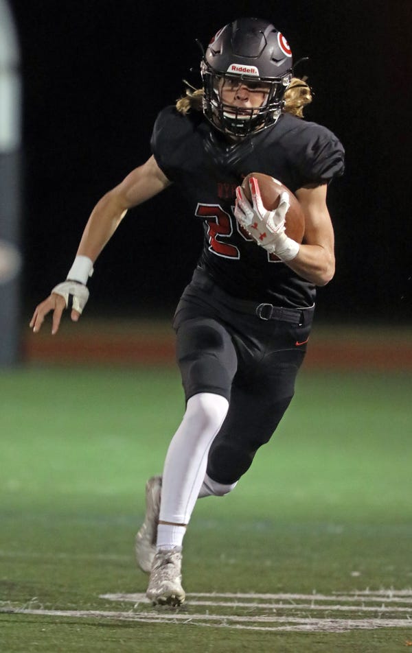 JoshThomson22's tweet photo. 🗳️ @lohudsports Week 1 High School Football Player of the Week 🗳️

It's time to vote!

🏈 See the finalists and let us know who you think is worthy. Our poll is LIVE on @lohud now: https://t.co/UEGJLArI6G https://t.co/70ErKOU6dV