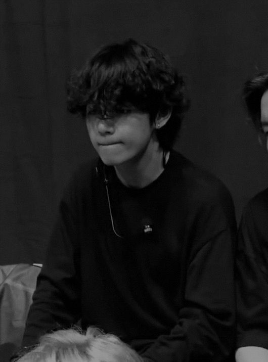 تايهيونغ البارد والجنتل كله يختفي اذا سوا هاي الحركه 😭