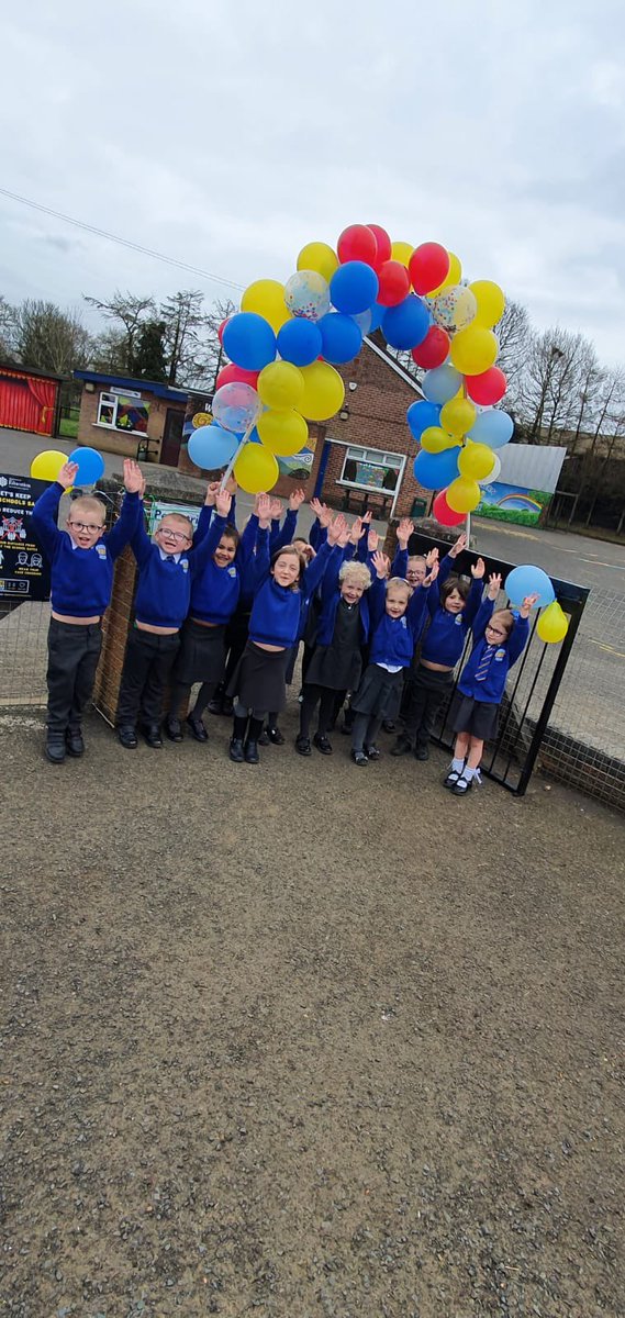 StraidhavernPS's tweet image. Nothing says “Welcome Back” like balloons and ice cream!! @CSSC_NI @Education_NI @peterweirmla @ETI_news @BBCNewsNI @coolfm
