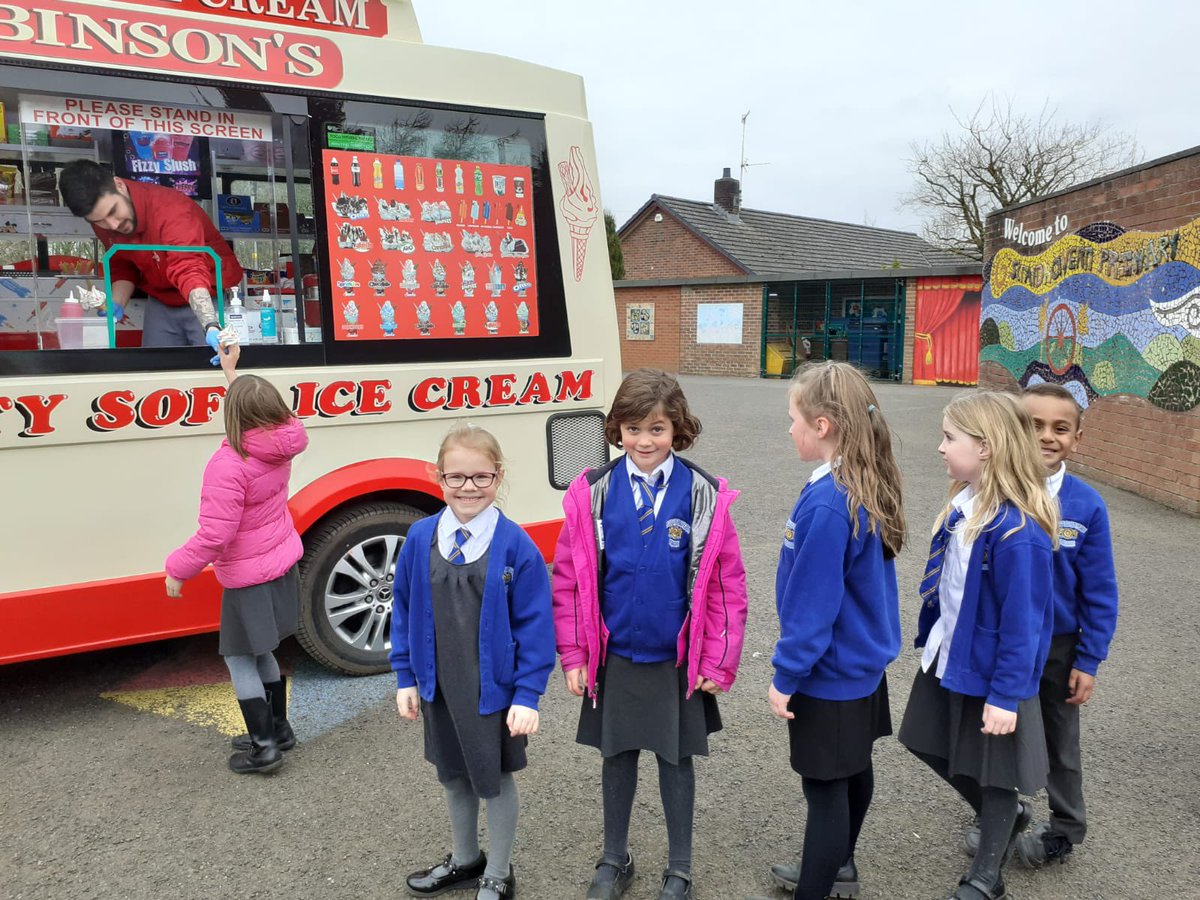 StraidhavernPS's tweet image. Nothing says “Welcome Back” like balloons and ice cream!! @CSSC_NI @Education_NI @peterweirmla @ETI_news @BBCNewsNI @coolfm