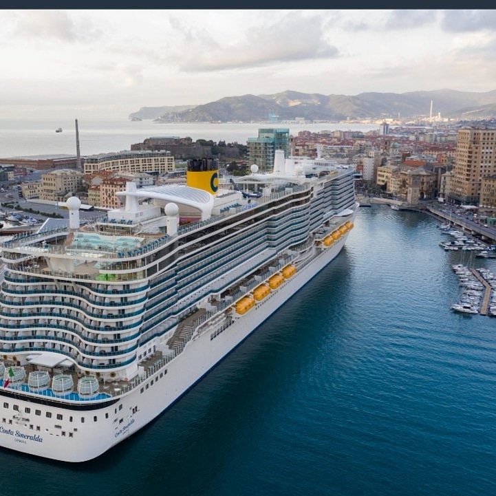 mmcrociere's tweet photo. #CostaCrociere rivede la sua programmazione,
spostando la ripartenza al 1 Maggio con #CostaSmeralda 💛💙
#ripartiamoinsieme #cruisingagain #safelytogether #mmcrociere @Costa_Press @costacrociere 
https://t.co/cjQamUqdag https://t.co/ndYNgUD3ru