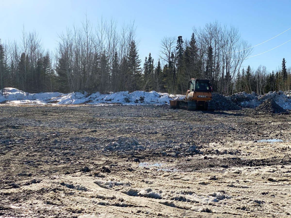 BisonModular's tweet photo. We’re getting ready to deliver more homes! While we construct our RTM homes at our prefabrication shop, we have employees and local tradespeople on-site who are engineering gravel pads.
⁣
⁣#BuiltBisonStrong #ContainerHomes #NorthernManitoba #ShippingContainerHomes https://t.co/EW7R4ASaiT