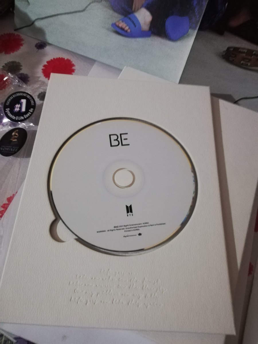 namuamutamu's tweet photo. YA LLEGO!! CHICXS OFICIALMENTE MI PRIMER ÁLBUM (NO PIRATEADO) COMPRADO POR MÍ!!! 😭😭😭😭😭💜💜💜💜💜💜
No quería decir nada hasta tenerlo en mis manitos, estoy muy feliz de por fin poder darme un regalo y lo mejor poder ayudar a los chicos ☺️💕
#be_essential #BTS_BE @BTS_twt https://t.co/YrARxpLRAd