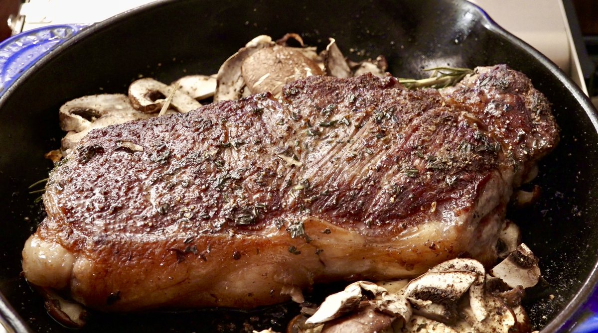 Bringing the steakhouse home with my perfect striploin steak with mushroom , butter &amp; red wine sauce! Brand new video up now #myfavouritefoods #youtube #steak  
youtu.be/juJfZMhkT8A