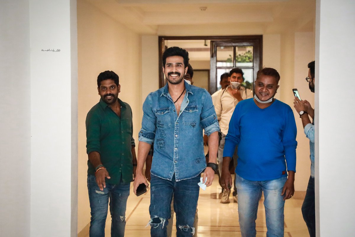 karthikakphoto's tweet photo. Few more candid clicks of the Striking 
@TheVishnuVishal at #VVpressmeet today 
.
shot by @karthikakphoto

#VishnuVishal #mohandas #FIR #INN2 https://t.co/5gapYWKmNY