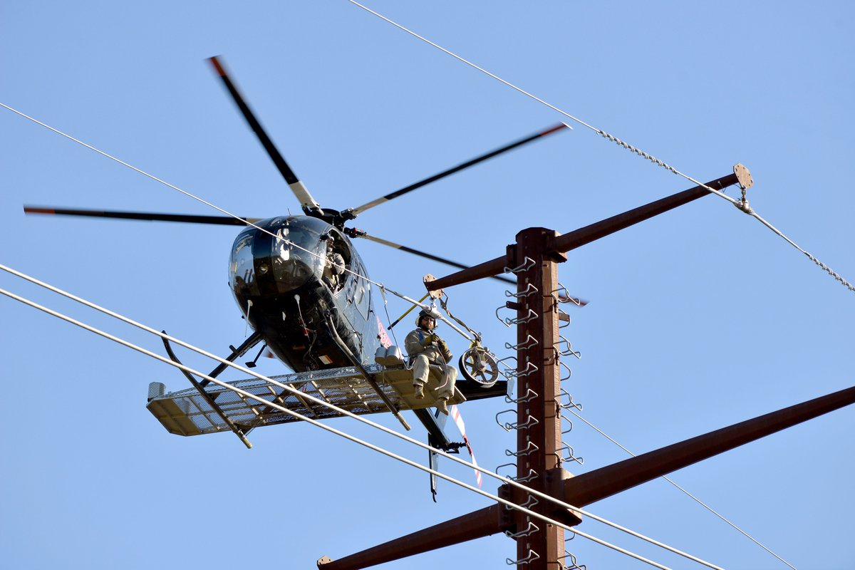 Pretty cool seeing these Eversource contractors work on transmission lines way up high.  Not for me!! <a href="/EversourceMA/">Eversource MA</a>