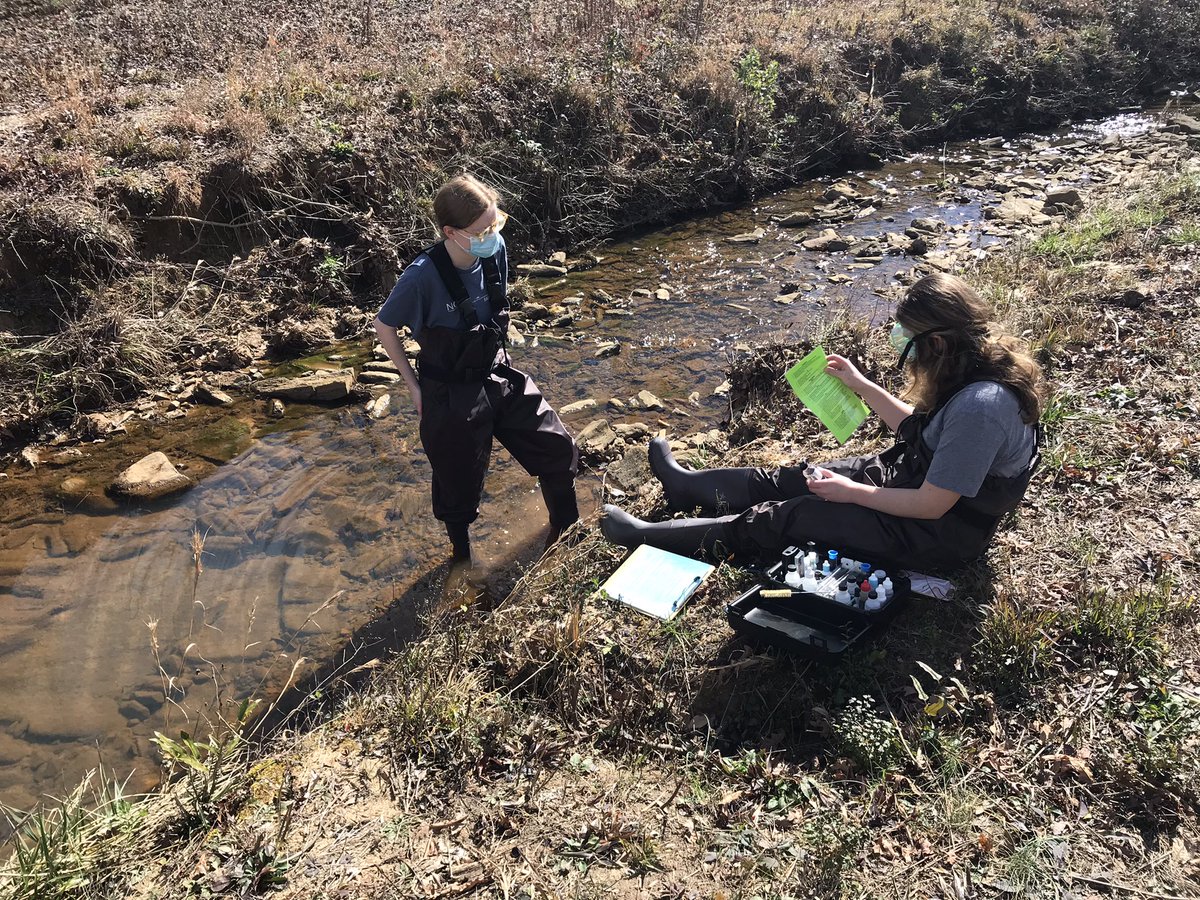 drewmorganEDU's tweet photo. @AHSAuburnTigers  Aquaculture and Fisheries teacher Mrs. Rebecca Balkcom leading her class in learning how to take stream samples. Putting biology and chemistry to work! From a few weeks ago but worth sharing! @AuburnCityEdu https://t.co/7Fanh8gIli