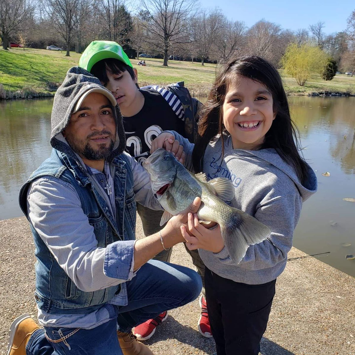 AlexBelongs's tweet photo. After 3.5 yrs in sanctuary, Alex was able to witness his little girl catch her first bass. ❤ You helped us make this happen! Thank you! https://t.co/6wrlmOdxb8