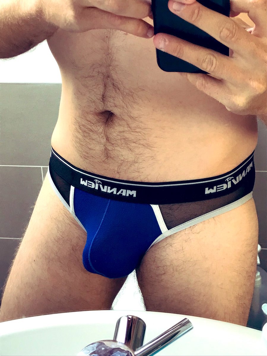 undies_bristol's tweet photo. I need some motivation...
#mondayblues #manview @ManViewUK #bulge #bulging #hairy #lad #gay #gaytwitter #lad4dad #undies #underwearlover https://t.co/1eATXYZzfg