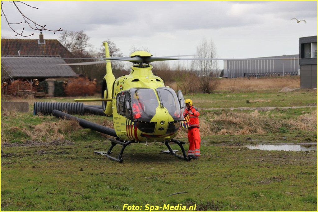 Hulpdiensten waaronder MMT groots uitgerukt voor medische noodsituatie Berkel en Rodenrijs ..
