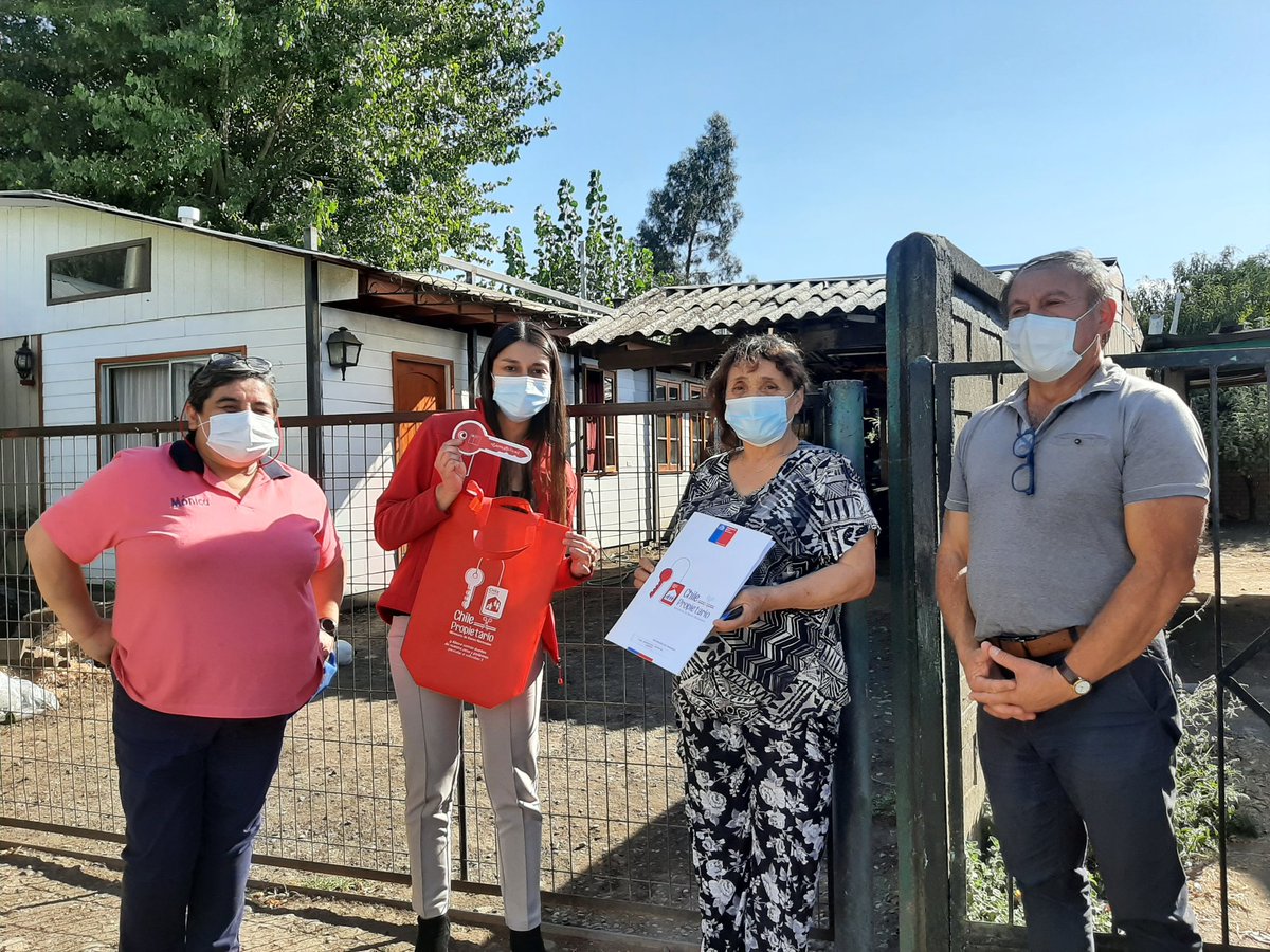 Te invitamos a recordar nuestro paso por #Negrete, donde nuestra Seremi <a href="/VPincheirap/">Victoria Pincheira Poblete</a> visitó a la Sra. Luisa Segura para entregarle su anhelado título de dominio.👏🏻👏🏻
<a href="/MinisterioBBNN/">Bienes Nacionales</a> <a href="/PatricioKuhn/">Patricio Kuhn Artigues</a> <a href="/gorebiobio/">Gobierno Regional del Biobío</a>