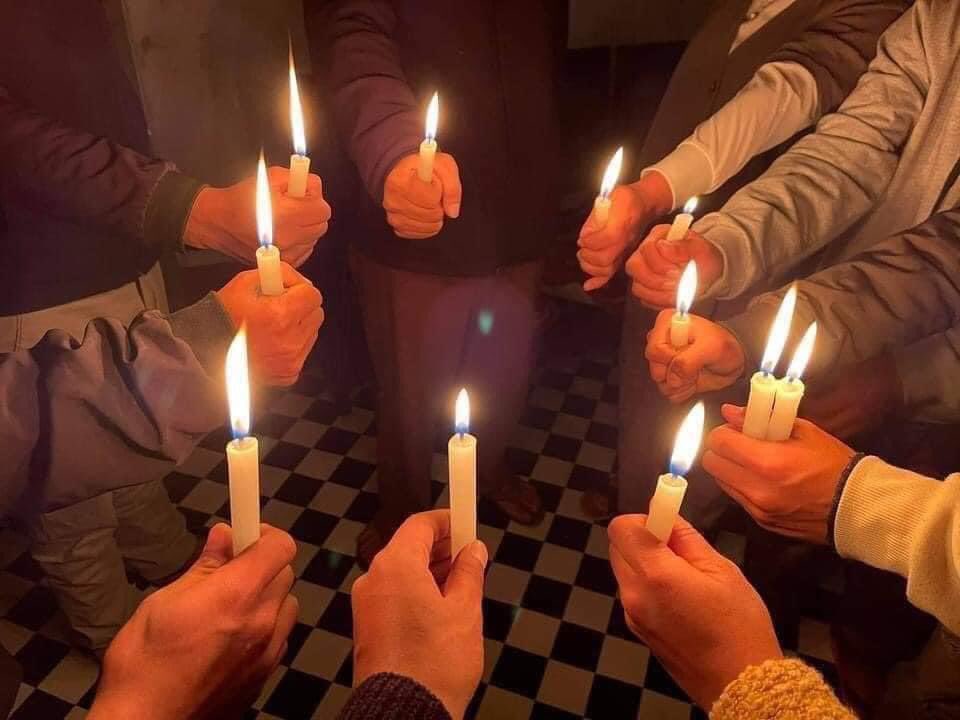 sbociscoman's tweet photo. ▪��51 days into coup▪️

Photos Credit: An overwhelming and peaceful night strike in Hakka, Chin State (Myanmar)

The more terrorist's Junta oppress , the stronger the people oppose .

Dictatorship must vanish 🌪
We shall, and we mush win ✊

#WhatsHappeningInMyanmar https://t.co/hTs9tyFZzH