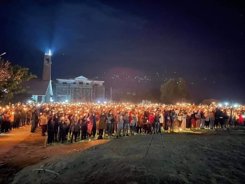 sbociscoman's tweet photo. ▪��51 days into coup▪️

Photos Credit: An overwhelming and peaceful night strike in Hakka, Chin State (Myanmar)

The more terrorist's Junta oppress , the stronger the people oppose .

Dictatorship must vanish 🌪
We shall, and we mush win ✊

#WhatsHappeningInMyanmar https://t.co/hTs9tyFZzH