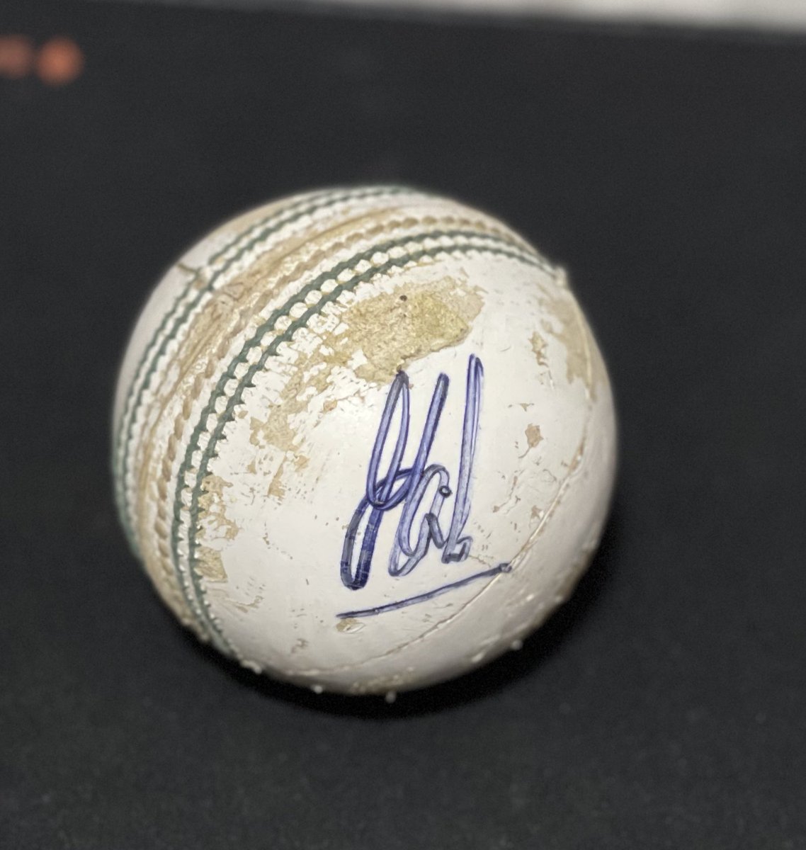 Cricprabhu's tweet photo. There are some things which can give you that special feel, especially when you get hold of a priceless treasure signed by @msdhoni @ChennaiIPL.
MS Dhoni 58*(35b) #CSKvDD #WhistlePodu 💛🚁🦁 https://t.co/6i6NVusKoD
