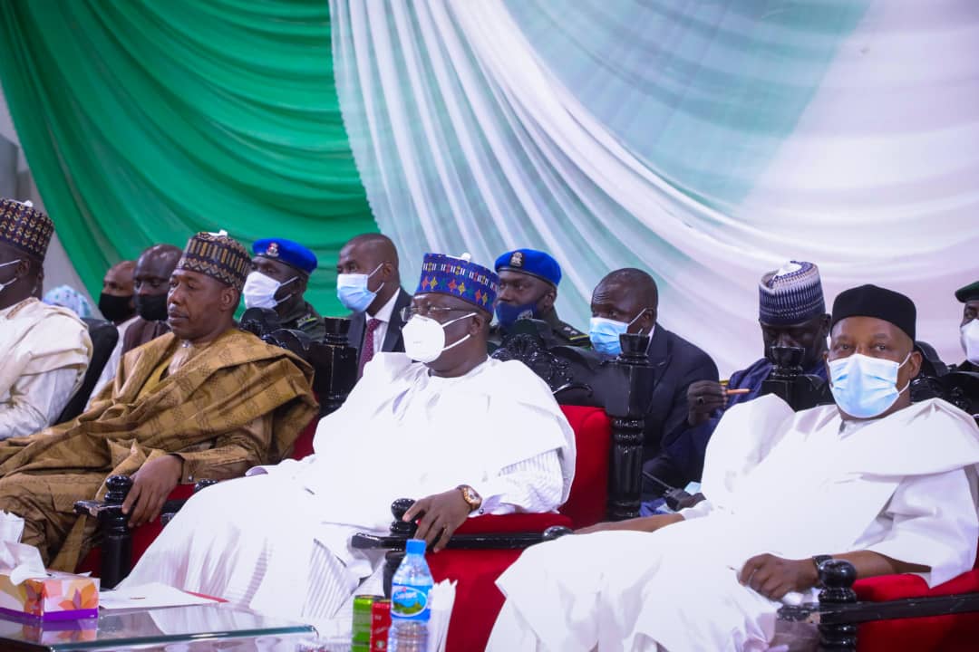 GovBorno's tweet photo. .@ProfZulum hosts Senate President as FG graduates 269 soil doctors, extension workers 

... NYSC boss says Zulum released N400m https://t.co/gP0u1Lsbi2 https://t.co/lFkuiB4dJs