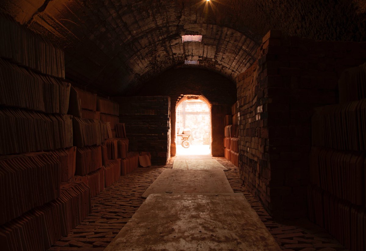 williamblyth_uk's tweet photo. Take a look in our 145 year old grade2 listed coal fired down draught #kiln. This is in use every week! Lighting not the best but gives you a true insight to how rich in history our site and products are! 🔥🇬🇧 @JordanConserv @BCD_UK @ConsHeritage @nationaltrust @Listed_Property https://t.co/kdRxpblcUm
